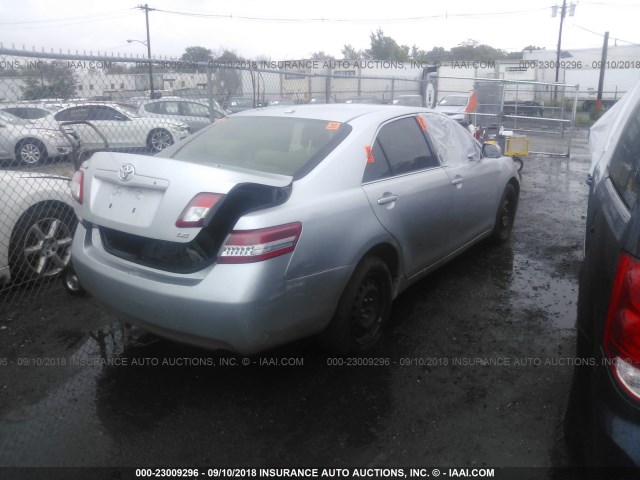 4T4BF3EK8BR148400 - 2011 TOYOTA CAMRY SE/LE/XLE SILVER photo 4