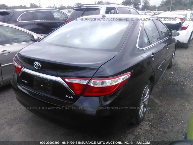 4T1BF1FK8GU529779 - 2016 TOYOTA CAMRY LE/XLE/SE/XSE 黑色 照片 4