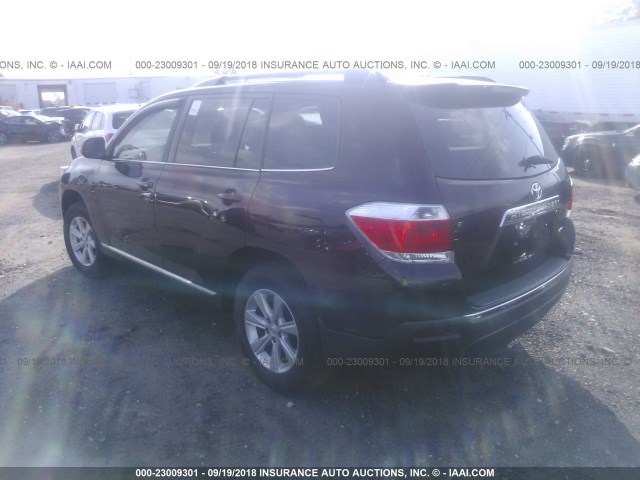 5TDBK3EH6CS173686 - 2012 TOYOTA HIGHLANDER SE MAROON photo 3