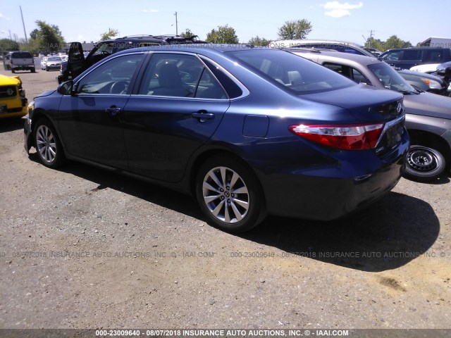 4T4BF1FK7FR487433 - 2015 TOYOTA CAMRY LE/XLE/SE/XSE 蓝色 照片 3