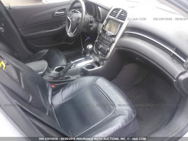 1G11H5SL4EF179593 - 2014 CHEVROLET MALIBU LTZ Gümüş foto 5