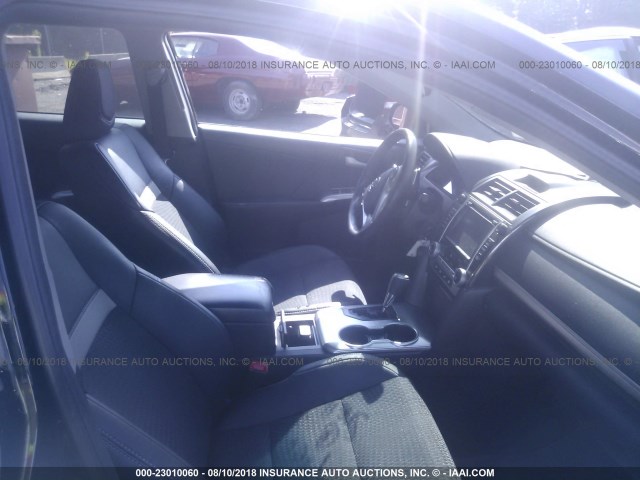 4T1BF1FK6EU842911 - 2014 TOYOTA CAMRY L/SE/LE/XLE 黑色 照片 5