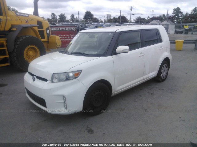 JTLZE4FE3FJ072997 - 2015 TOYOTA SCION XB Weiß Foto 2