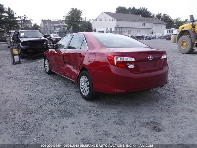 4T4BF1FK6ER393171 - 2014 TOYOTA CAMRY L/SE/LE/XLE RED photo 3