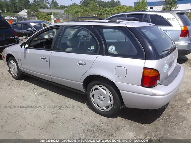 1G8ZN82711Z248573 - 2001 SATURN SW2 SILVER photo 3