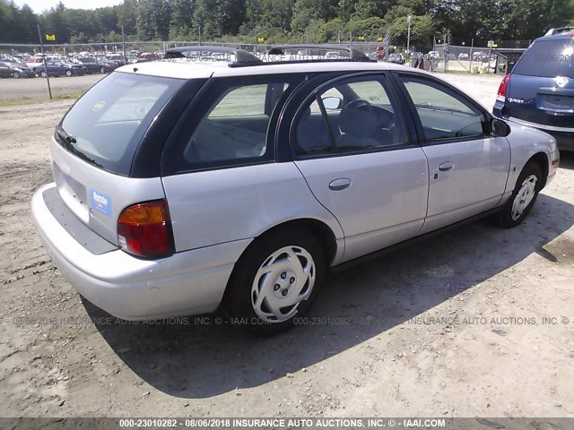 1G8ZN82711Z248573 - 2001 SATURN SW2 SILVER photo 4