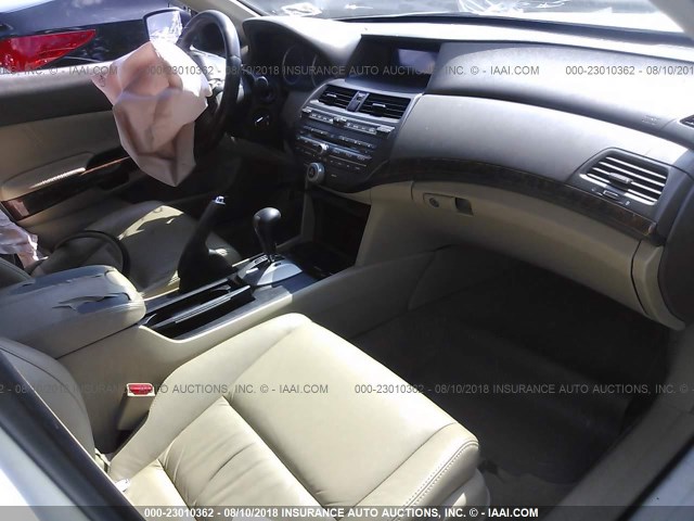 1HGCP36839A003040 - 2009 HONDA ACCORD EXL WHITE photo 5