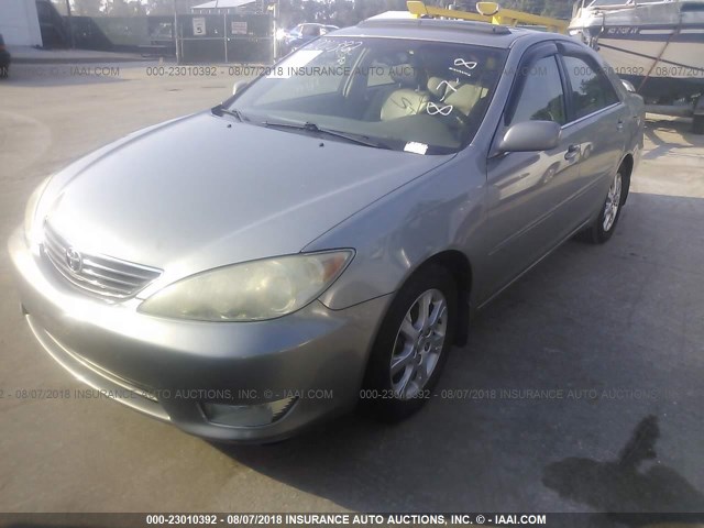 4T1BE30K85U575651 - 2005 TOYOTA CAMRY LE/XLE/SE Күміс фото 6