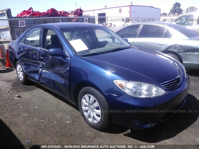 4T1BE32K45U070574 - 2005 TOYOTA CAMRY LE/XLE/SE Mavi foto 1