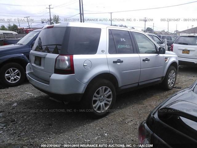 SALFP24N78H019089 - 2008 LAND ROVER LR2 SE SILVER photo 4