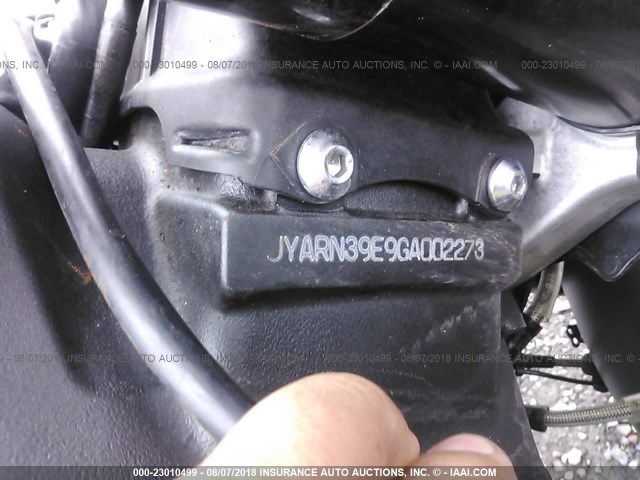 JYARN39E9GA002273 - 2016 YAMAHA YZFR1 GRAY photo 10