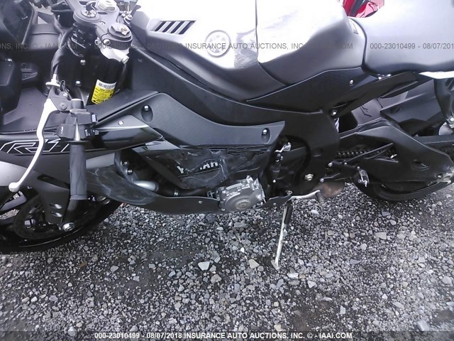 JYARN39E9GA002273 - 2016 YAMAHA YZFR1 GRAY photo 9