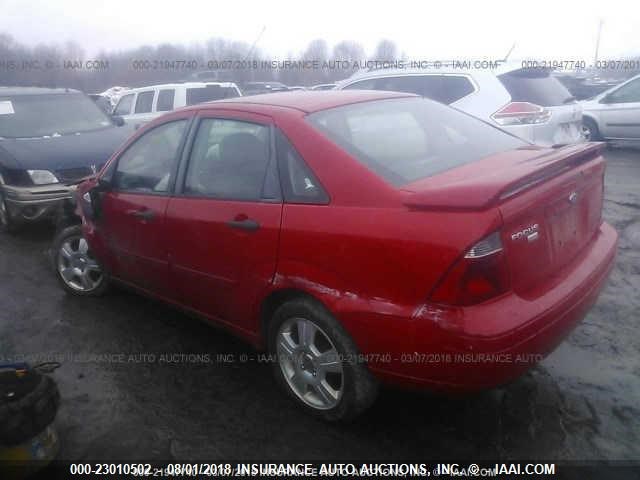 1FAHP34N47W286566 - 2007 FORD FOCUS ZX4/S/SE/SES RED photo 3
