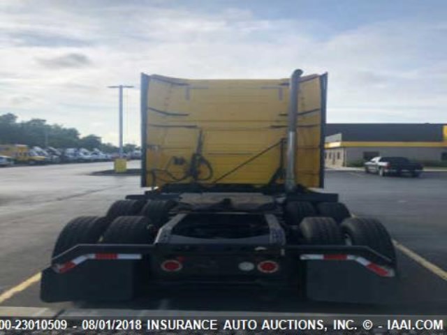 4V4NC9EJ2CN539573 - 2012 VOLVO VN YELLOW photo 8