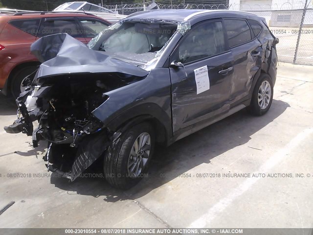 KM8J33A46JU692723 - 2018 HYUNDAI TUCSON GRAY photo 2