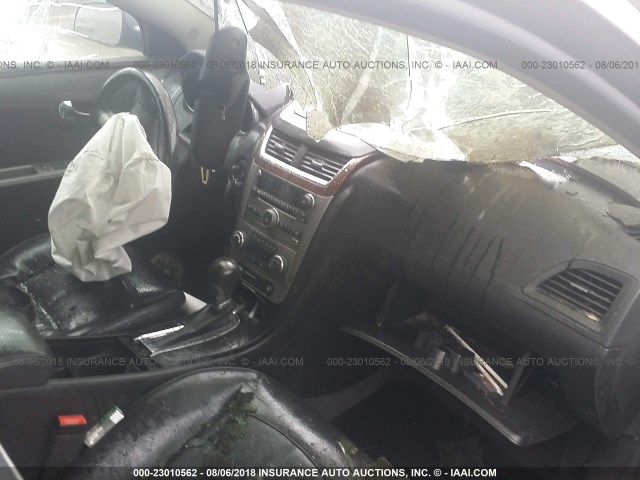 1G1ZG5E79CF311202 - 2012 CHEVROLET MALIBU LTZ 灰色 照片 5