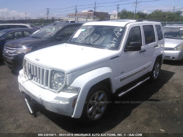 1C4PJMAK7CW184941 - 2012 JEEP LIBERTY SPORT თეთრი ფოტო 2