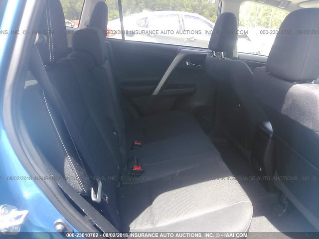 2T3RFREV5JW801812 - 2018 TOYOTA RAV4 ADVENTURE/XLE BLUE photo 8