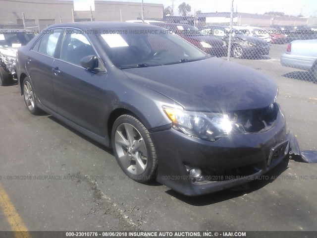 4T1BF1FK1EU395274 - 2014 TOYOTA CAMRY L/SE/LE/XLE 灰色 照片 1