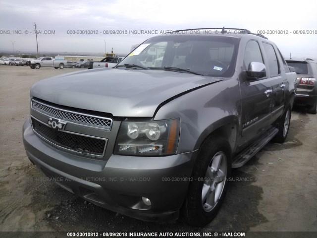 3GNEC12008G141505 - 2008 CHEVROLET AVALANCHE C1500 GRAY photo 2