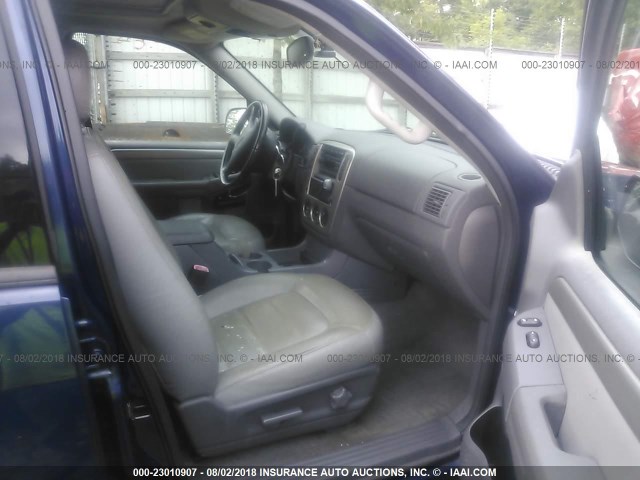 1FMDU73K54UA30763 - 2004 FORD EXPLORER XLT/XLT SPORT/NBX BLUE photo 5