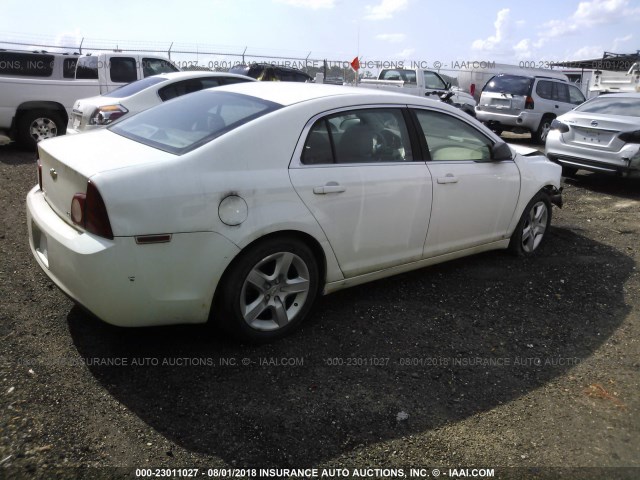 1G1ZG57B99F167046 - 2009 CHEVROLET MALIBU LS WHITE photo 4