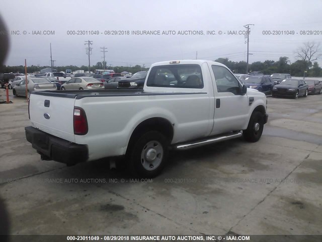 1FTNF20518EA69936 - 2008 FORD F250 SUPER DUTY WHITE photo 4