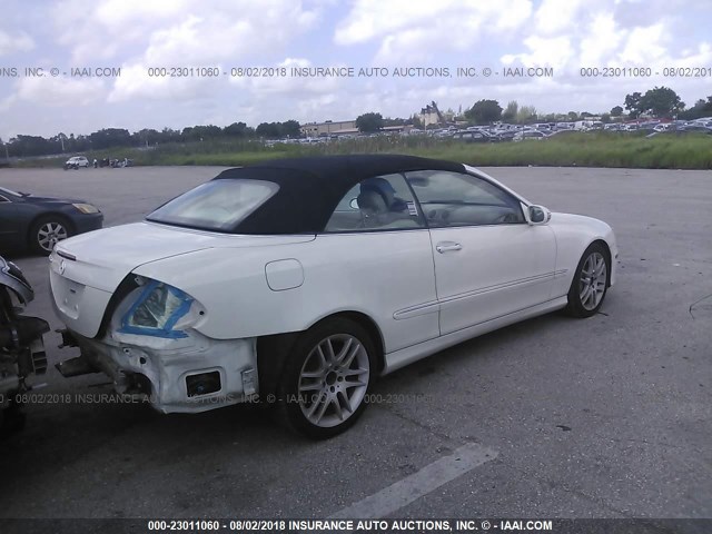 WDBTK56F78T095603 - 2008 MERCEDES-BENZ CLK 350 WHITE photo 4