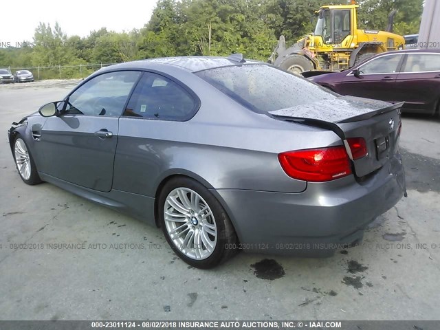 WBSKG9C56BE369072 - 2011 BMW M3 GRAY photo 3