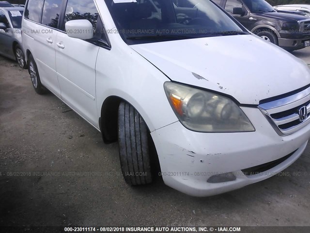 5FNRL388X6B119632 - 2006 HONDA ODYSSEY TOURING WHITE photo 6