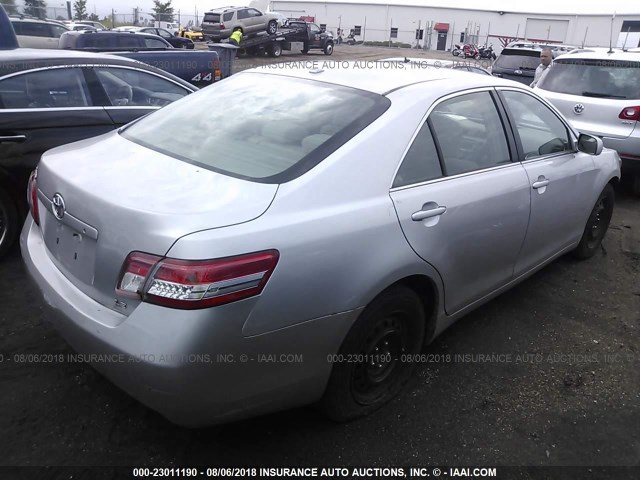 4T1BF3EK0AU070591 - 2010 TOYOTA CAMRY SE/LE/XLE SILVER photo 4