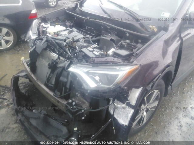 2T3RFREV7JW704529 - 2018 TOYOTA RAV4 ADVENTURE/XLE 紫色 照片 6
