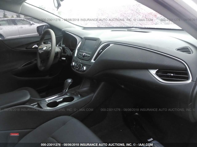 1G1ZC5ST3HF228000 - 2017 CHEVROLET MALIBU LS WHITE photo 5