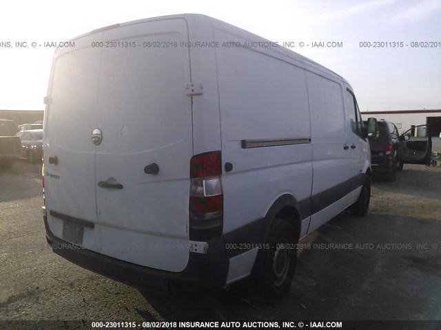 WDYPE746075135665 - 2007 FREIGHTLINER Sprinter 2500 WHITE photo 4