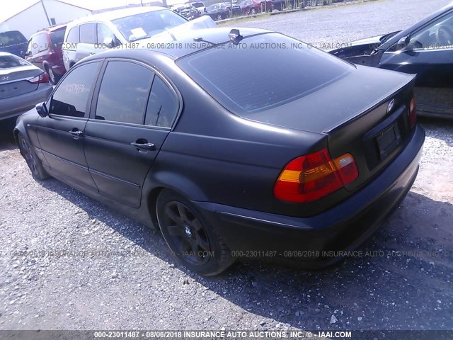 WBAAZ33494KP84194 - 2004 BMW 325 IS SULEV BLACK photo 3