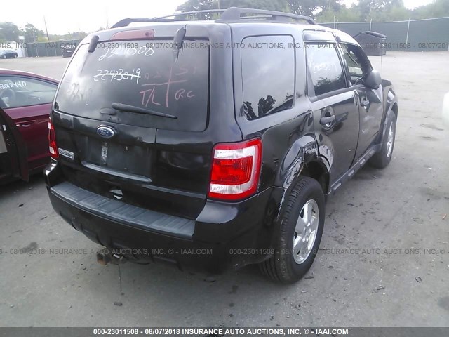 1FMCU9D72BKB62065 - 2011 FORD ESCAPE XLT BLACK photo 4