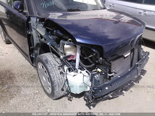 JTLZE4FE3FJ067833 - 2015 TOYOTA SCION XB Blau Foto 6