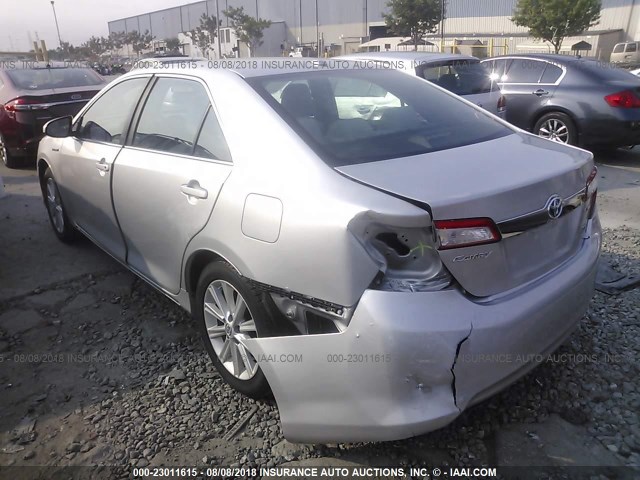 4T1BD1FK8EU109300 - 2014 TOYOTA CAMRY HYBRID/LE/XLE 银色 照片 3