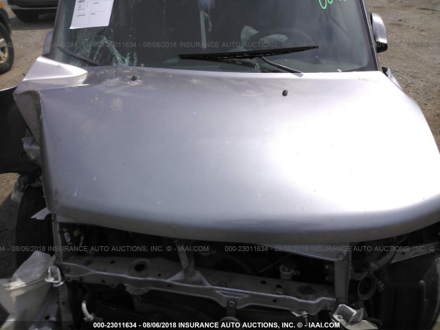 JTLKT324864070367 - 2006 TOYOTA SCION XB Silber Foto 10