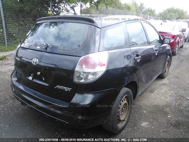 2T1KR32E35C347585 - 2005 TOYOTA COROLLA MATRIX XR BLACK photo 4