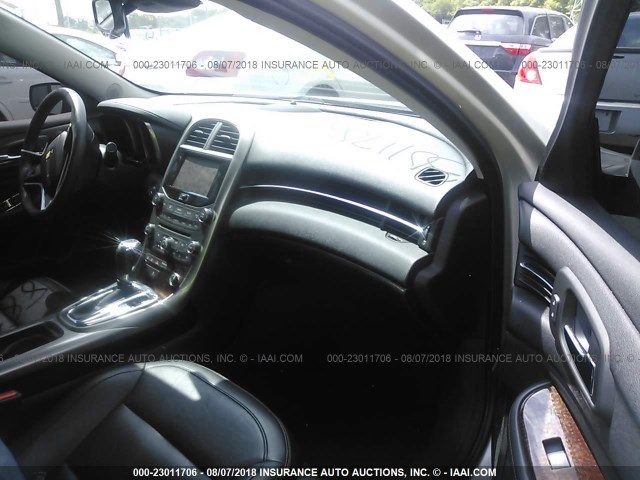 1G11H5SA1DF140473 - 2013 CHEVROLET MALIBU LTZ 金色 照片 5