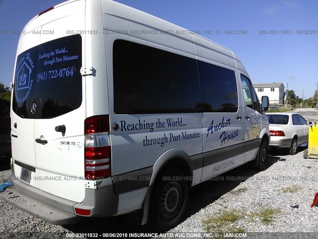 WDZPE7CC0B5541148 - 2011 MERCEDES-BENZ SPRINTER 2500 WHITE photo 4