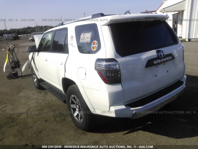 JTEBU5JR7H5475274 - 2017 TOYOTA 4RUNNER SR5 PREM/LTDL/TRAIL/TRD 白色 照片 3
