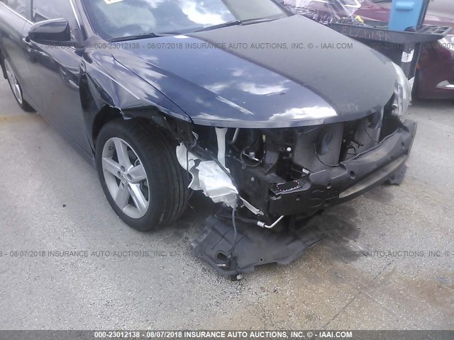 4T1BF1FKXEU333193 - 2014 TOYOTA CAMRY L/SE/LE/XLE Qara foto 6