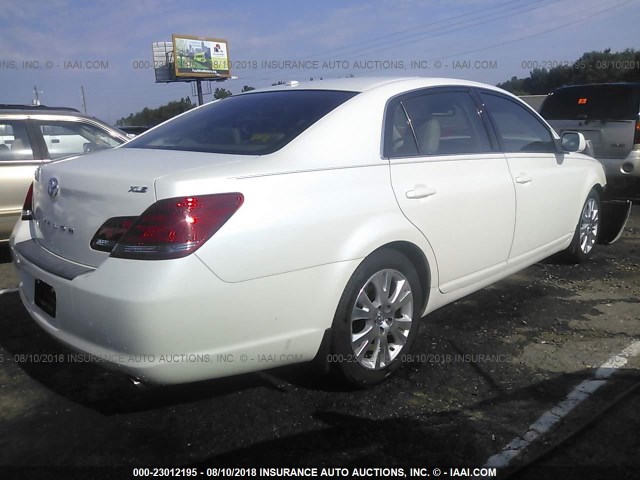 4T1BK36B69U343703 - 2009 TOYOTA AVALON XL/XLS/LIMITED WHITE photo 4