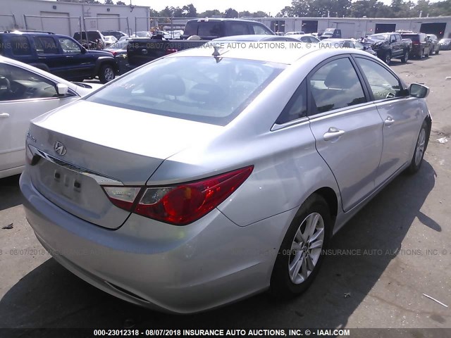5NPEB4AC9DH768715 - 2013 HYUNDAI SONATA GLS SILVER photo 4