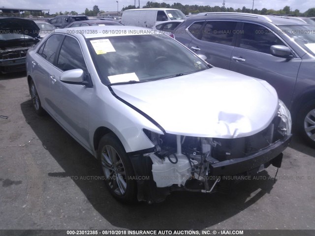 4T1BF1FK5CU122562 - 2012 TOYOTA CAMRY SE/LE/XLE SILVER photo 1