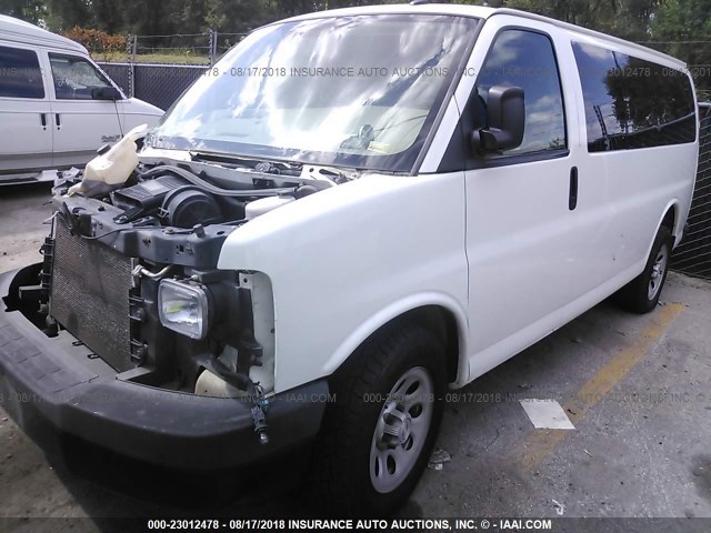 1GNSHBF43E1199383 - 2014 CHEVROLET EXPRESS G1500 LS WHITE photo 2