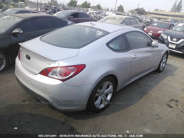 KMHHU6KH8BU060466 - 2011 HYUNDAI GENESIS COUPE 3.8L SILVER photo 4