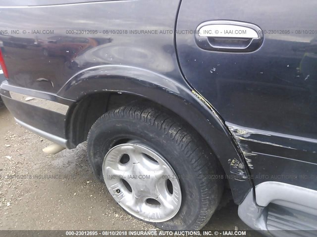 5LMPU28A2XLJ16362 - 1999 LINCOLN NAVIGATOR 黑色 照片 6